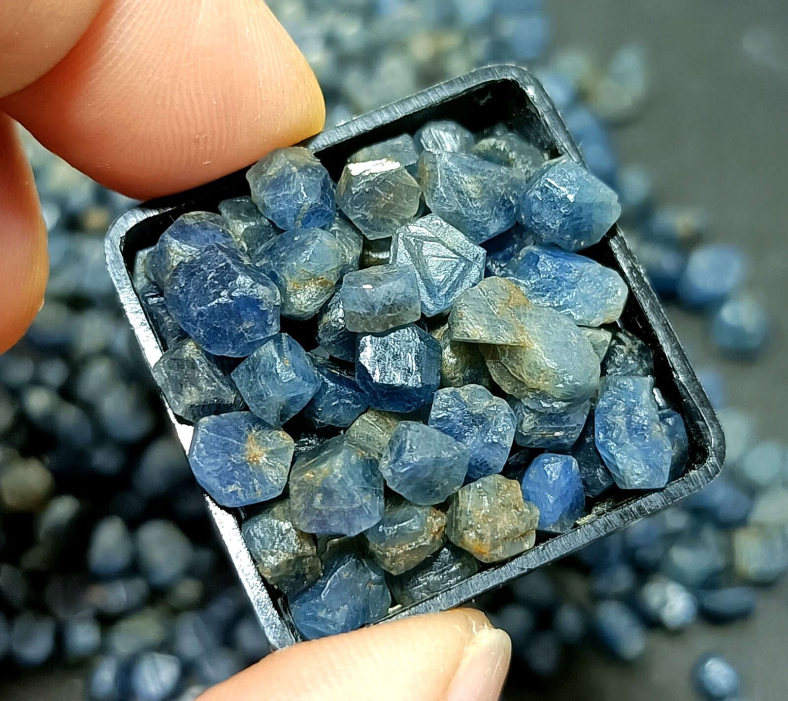 AAA+ Quality 100% Natural African Blue Sapphire Unheated 50 Ct Loose Rough Lot