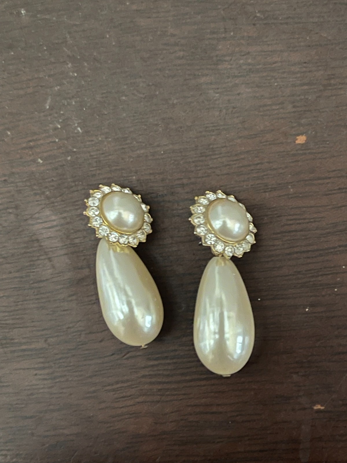Faux Pearl Cream Champagne Earrings Pierced Dangle Rhinestones Gold Tone 1.5″