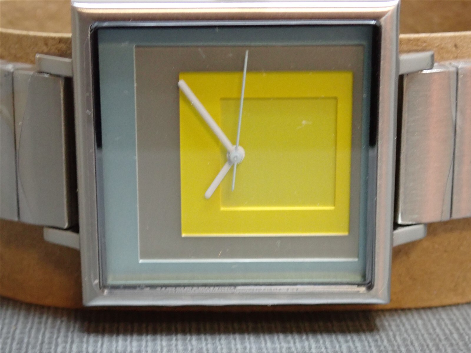 NEW Projects Watches PJT-7660 Wide Light 40mm Silver Metal Band Watch