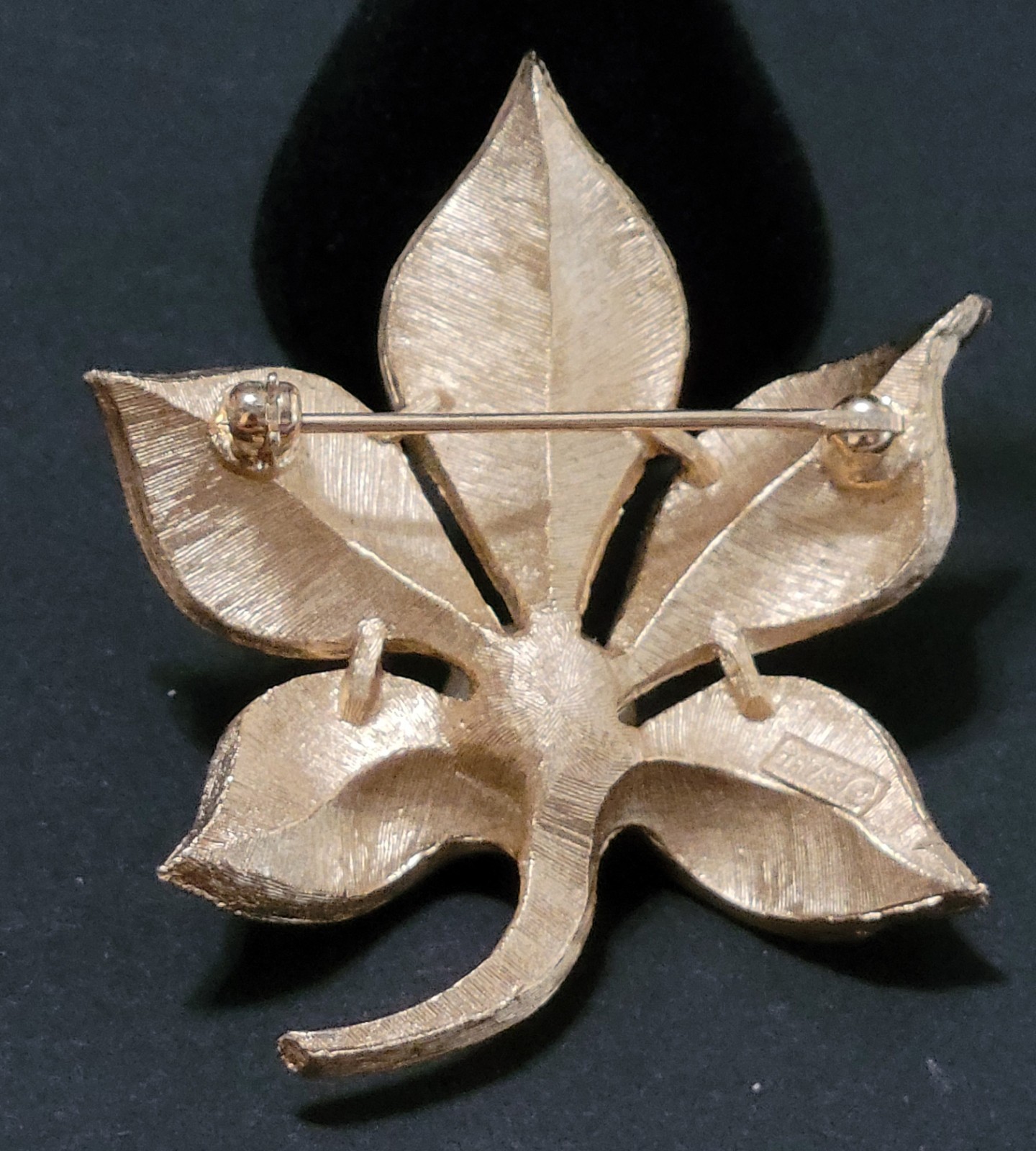 Vintage TRIFARI Satin Brushed Gold Tone Faux Pearl Leaf Leaves PIN Brooch