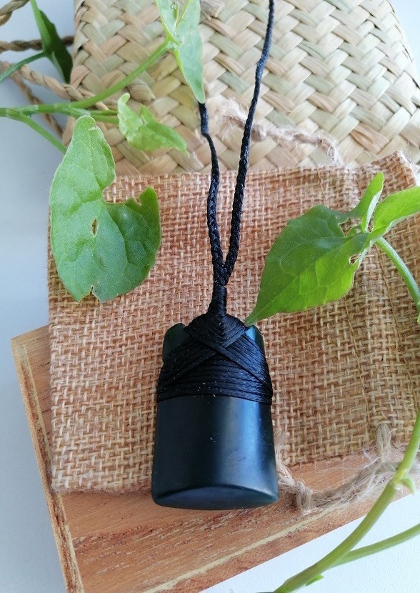New Zealand Jade Greenstone Toki Matt Pendant 35mm L x 26mm W Unisex