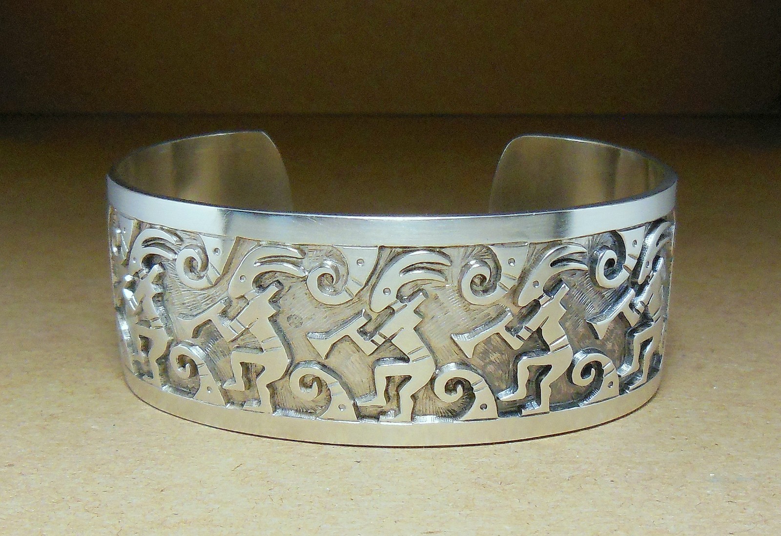 Vernon Mansfield HOPI Sterling Overlay Kokopelli Flute Player Cuff Bracelet 50G
