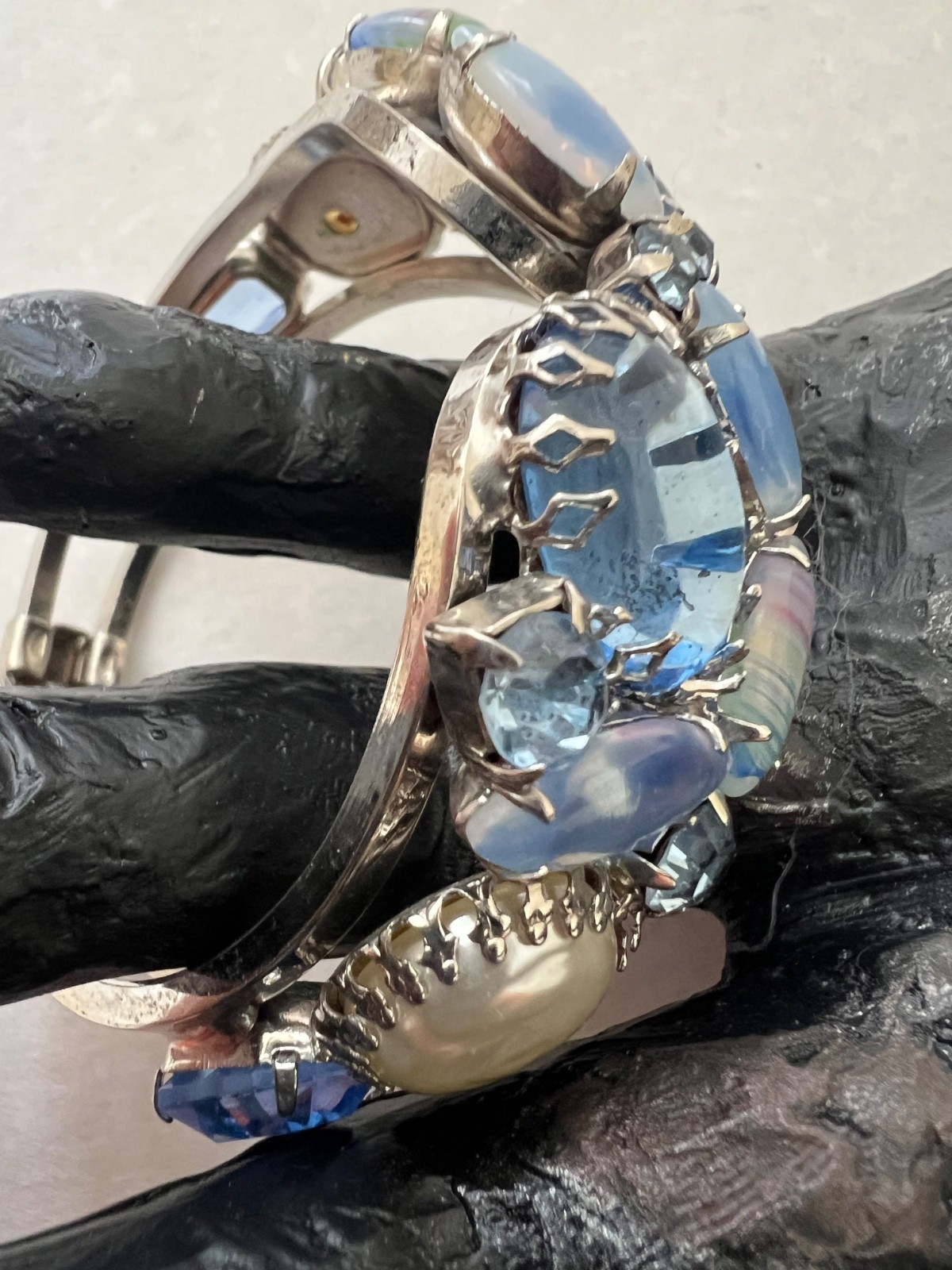 A132 Vintage Juliana Blue Glass Givre Cabochon Pearl Silve Clamper Bracelet