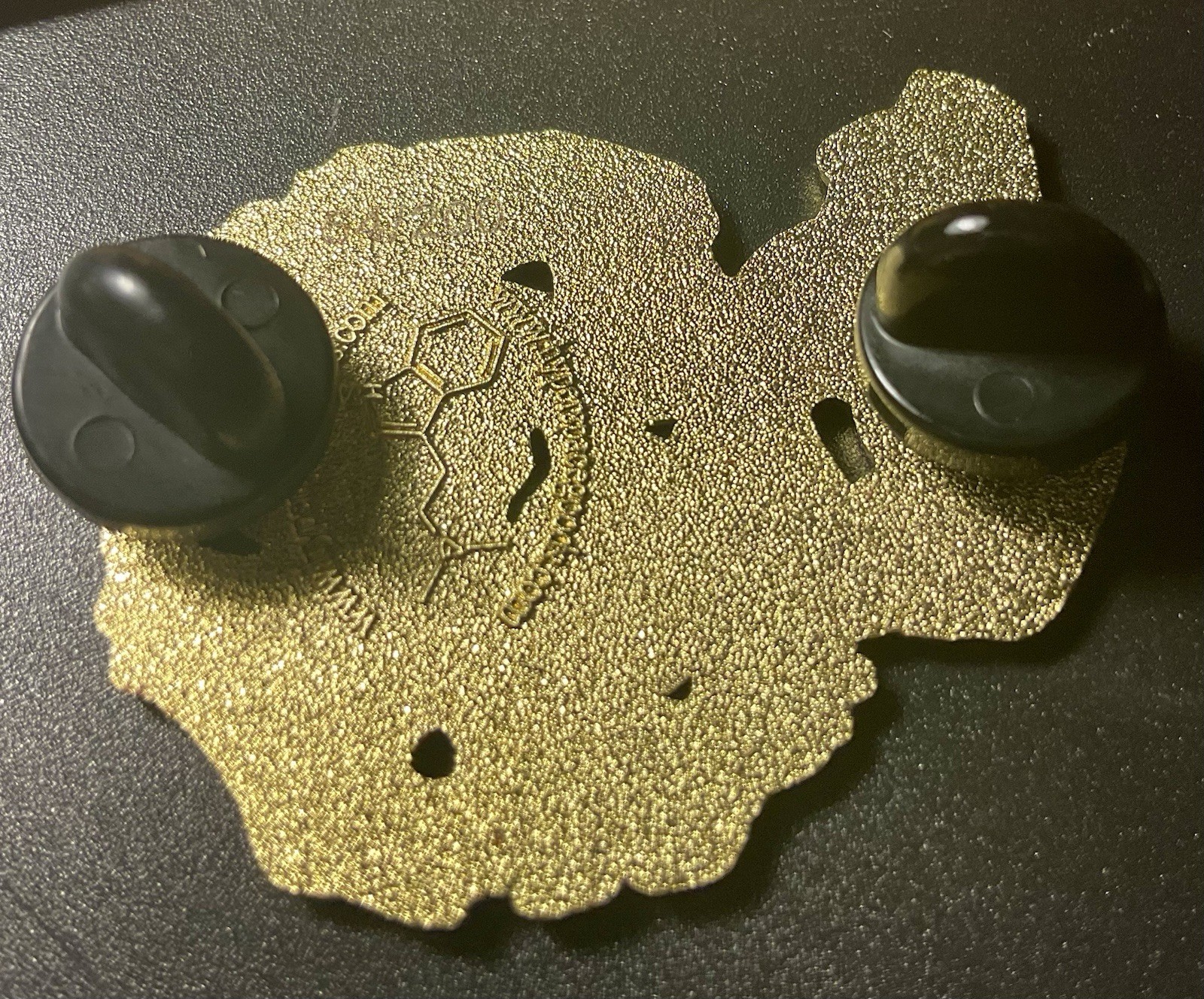 Slab dab dabbing 710 shatter concentrate enamel lapel hat pin Mickey Hand Honey