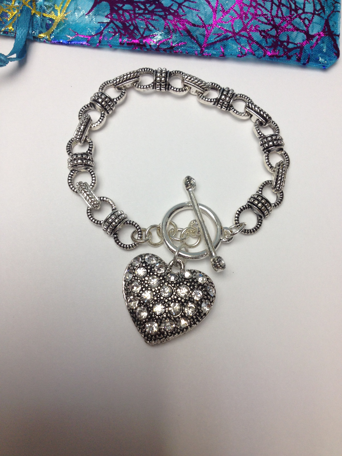 HEART w/ CLEAR STONES SILVER CHARM BRACELET 7″ TOGGLE LOCK NEW JEWELRY
