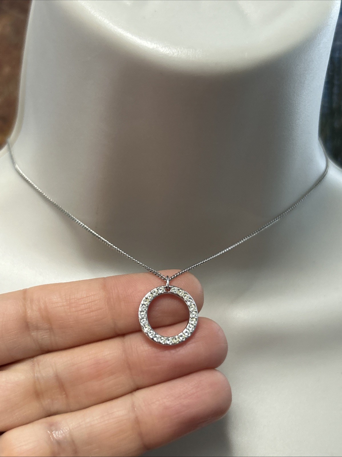 Swarovski Pave Rhinestone Infinity Circle Round Pendant Necklace 15” Signed