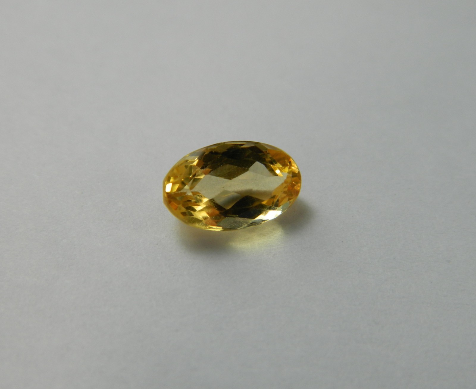 Imperial Topaz 2.36 Ct Clarity IF Oval Cut Natural Golden Brazil I079