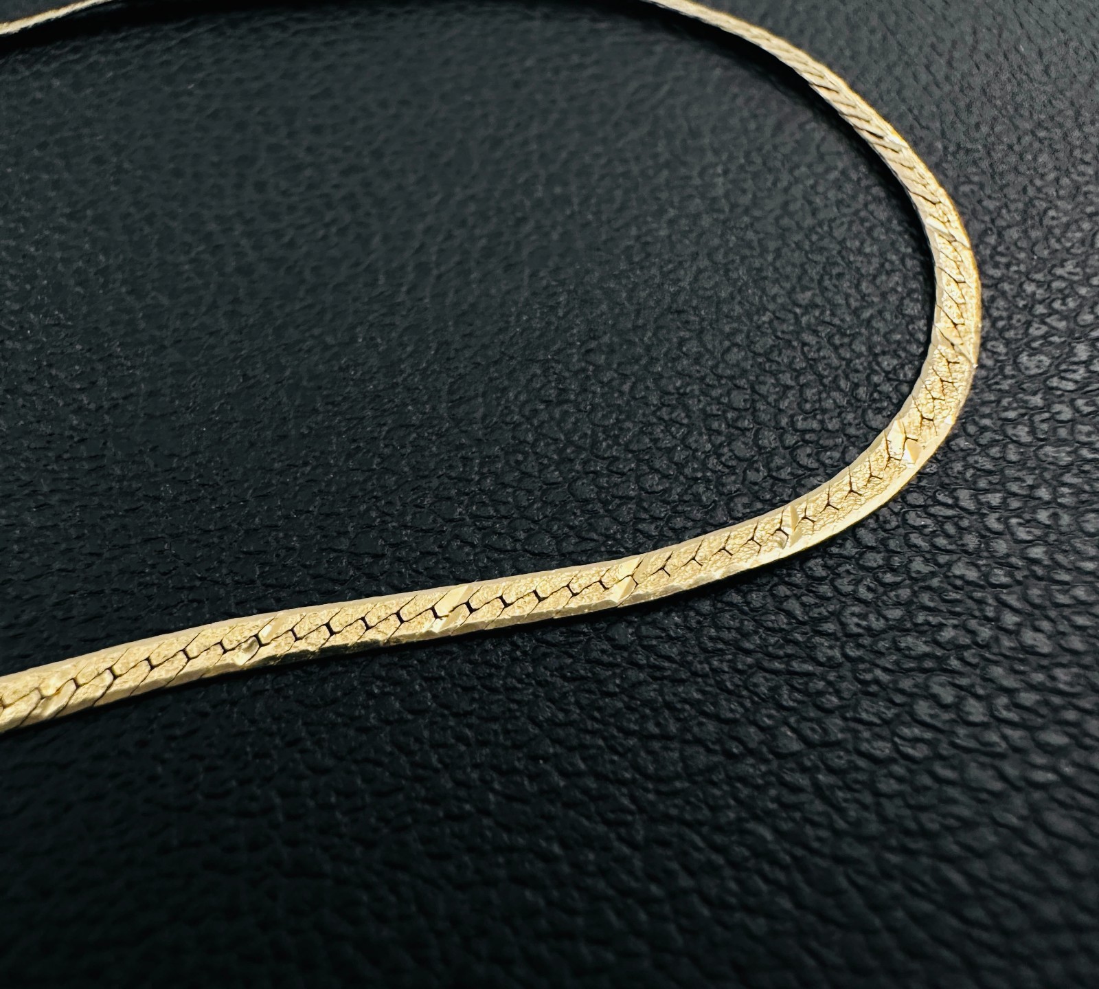 Solid 14K Yellow Gold Thin Herringbone Link Chain Bracelet, 1.3mm, 7 1/8″, .8g