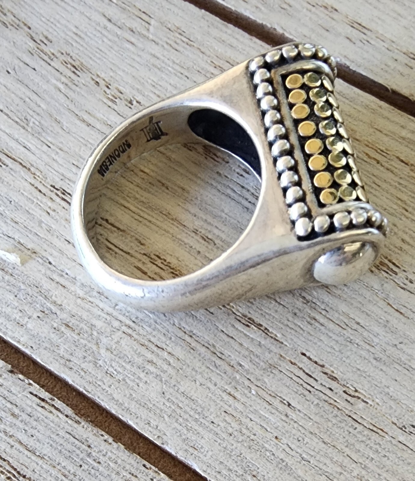 John Hardy Dotted 18kt Gold and Sterling Silver Band ring 9.99 Grams, Sz 7