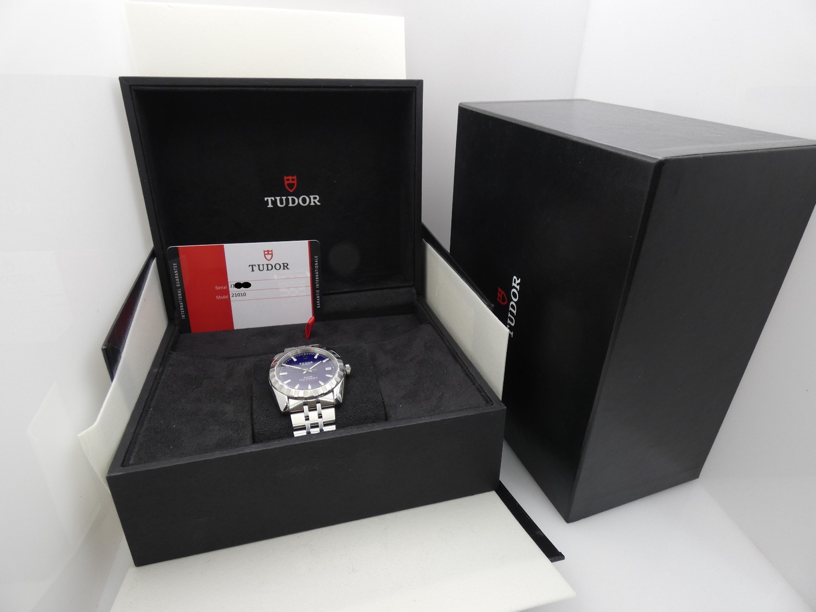 TUDOR CLASSIC DATE 21010 BOX&PAPERS YEAR 2012 BLUE DIAL AUTOMATIC STEEL WATCH