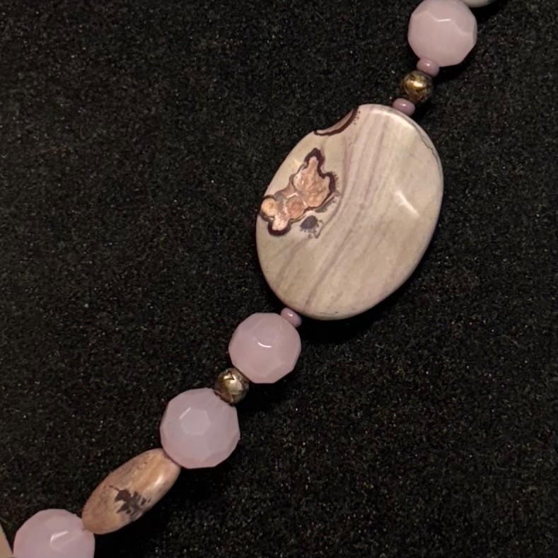 NECKLACE mauve grey stones flat ovals pink rounds brasstone metal beads toggle