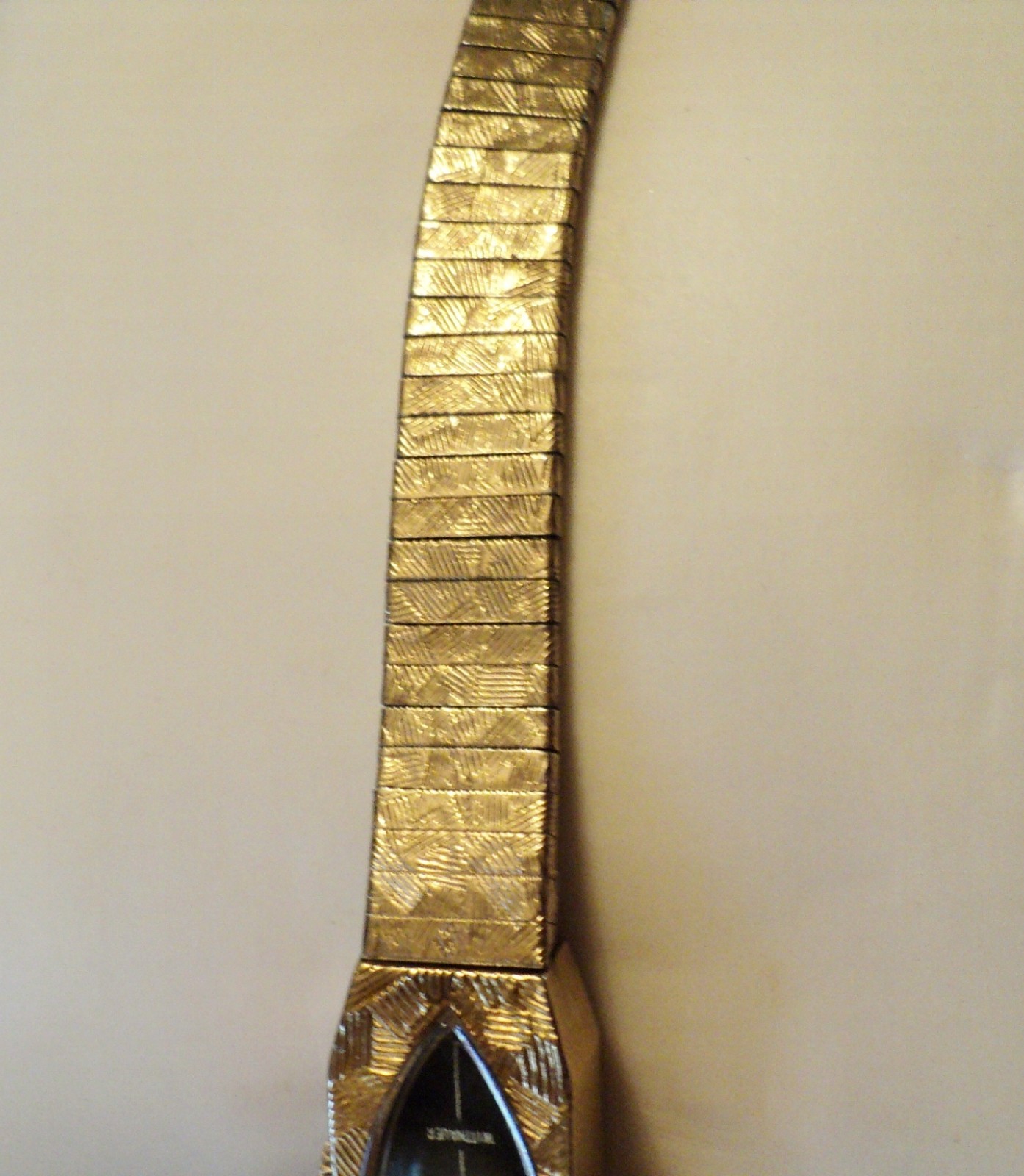 WITTNAUER 10K GOLD FILLED BY LONGINES GENEVE WATCH & BAND DIAMOND 17 JEWELS CASE