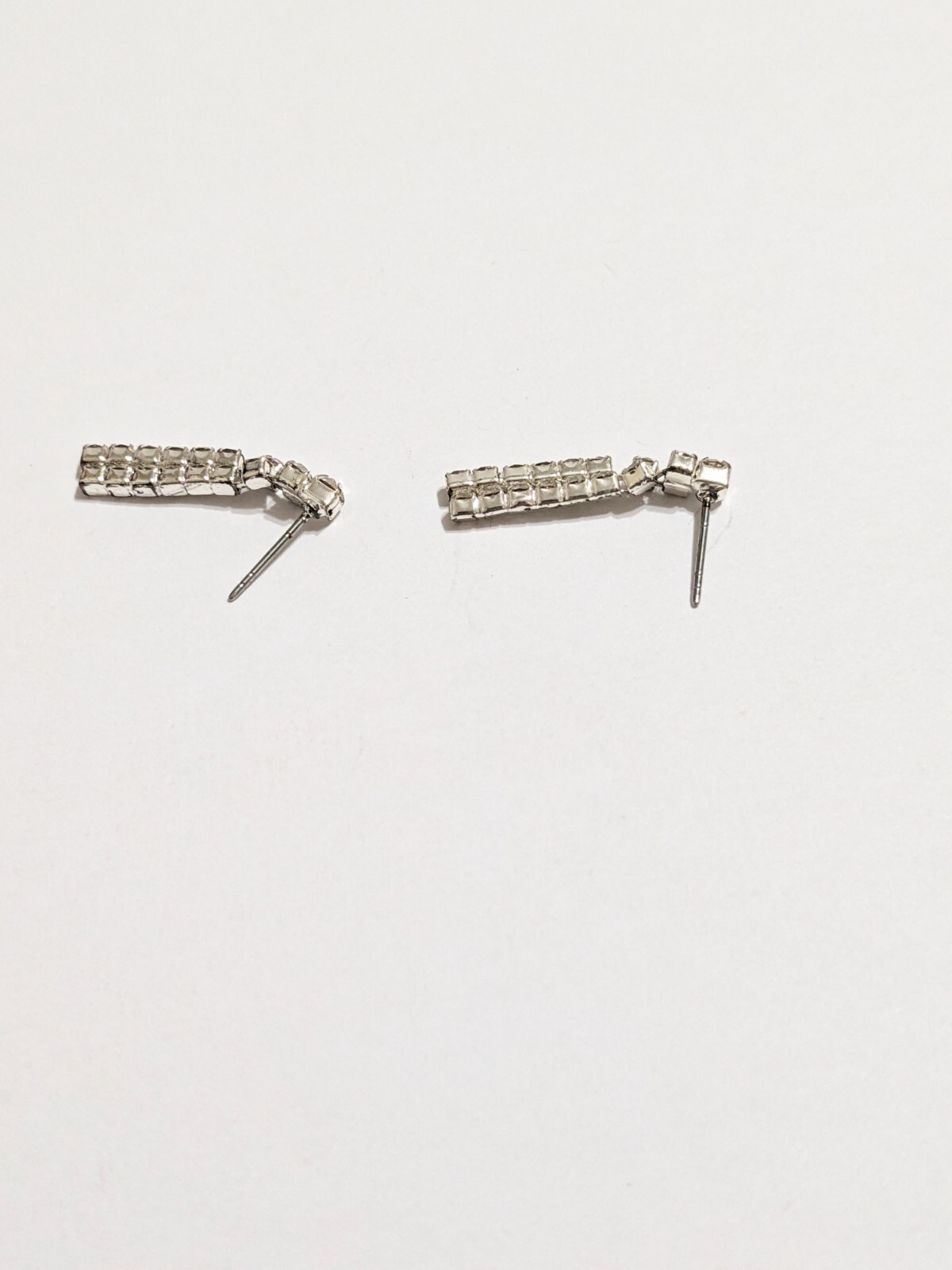 Silver Tone Layered Prong Set Rhinestone Stud/Drop Earrings. 1″. Modern.