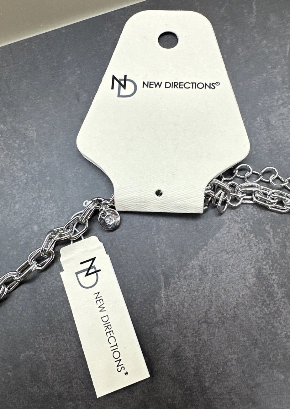 New Directions Basic Metals Art Deco Hammered Circled Silver Tone Necklace NWT
