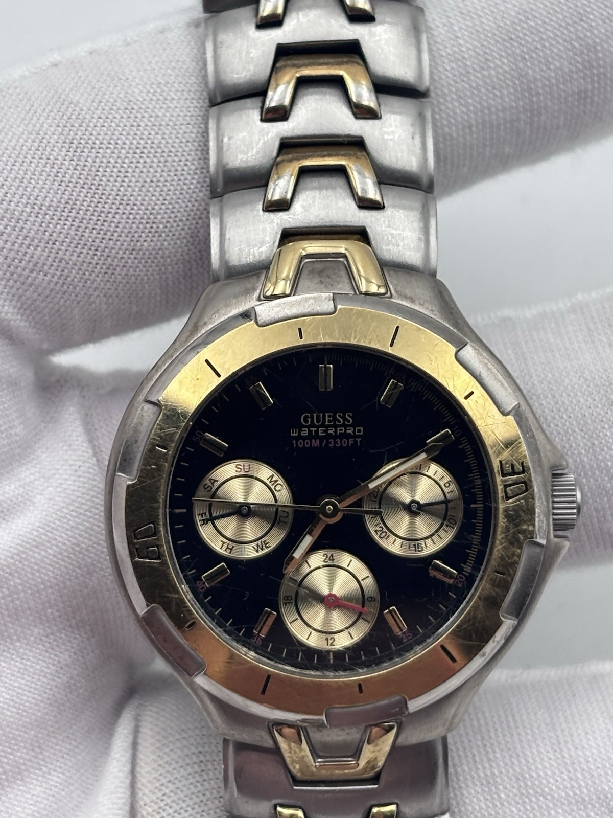 Guess Waterpro Watch 50M/165FT G85297G Two-Tone Stainless Steel Day/Date Diver