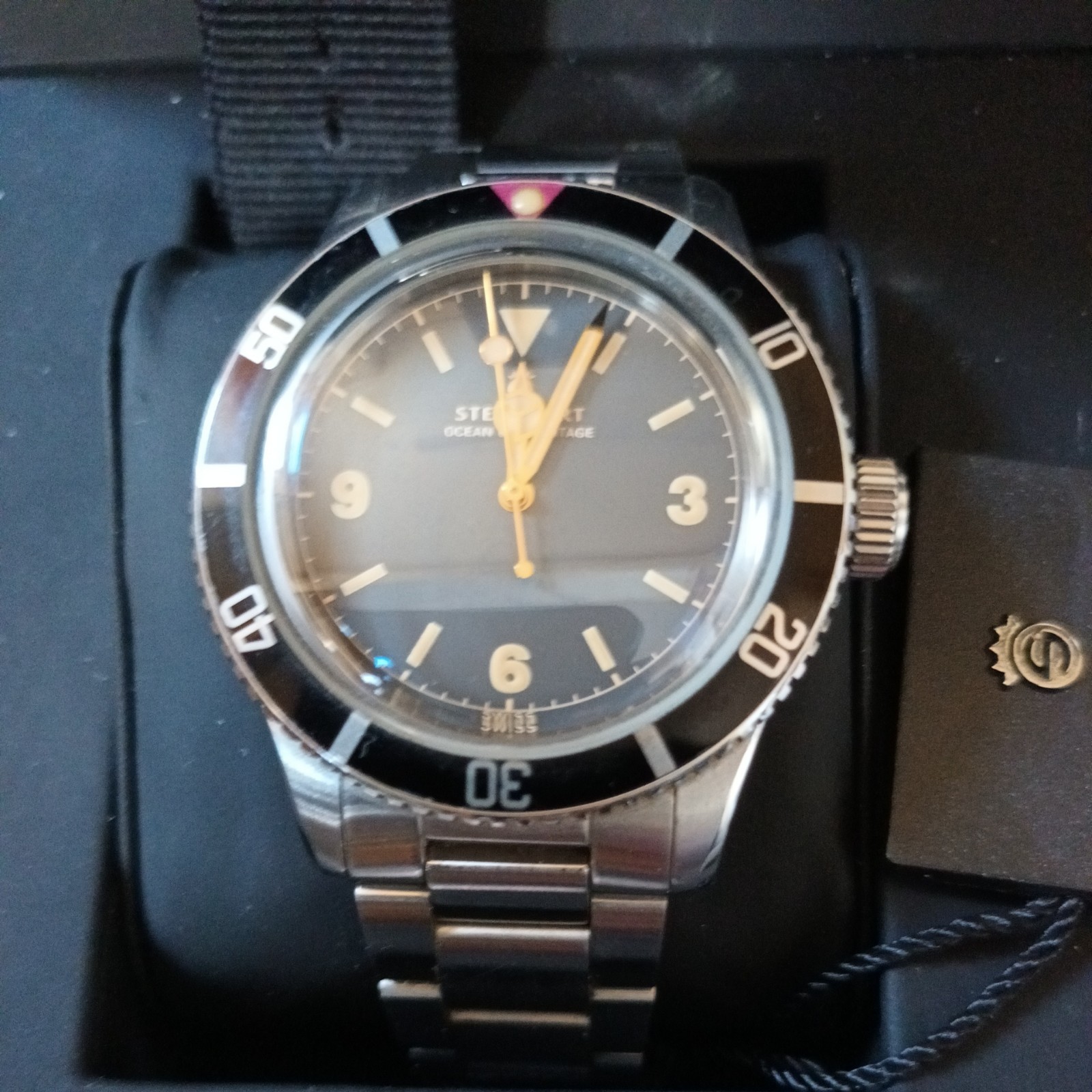 Steinhart Ocean One Vintage Swiss Automatic Men’s Watch Black Dial 103-0294
