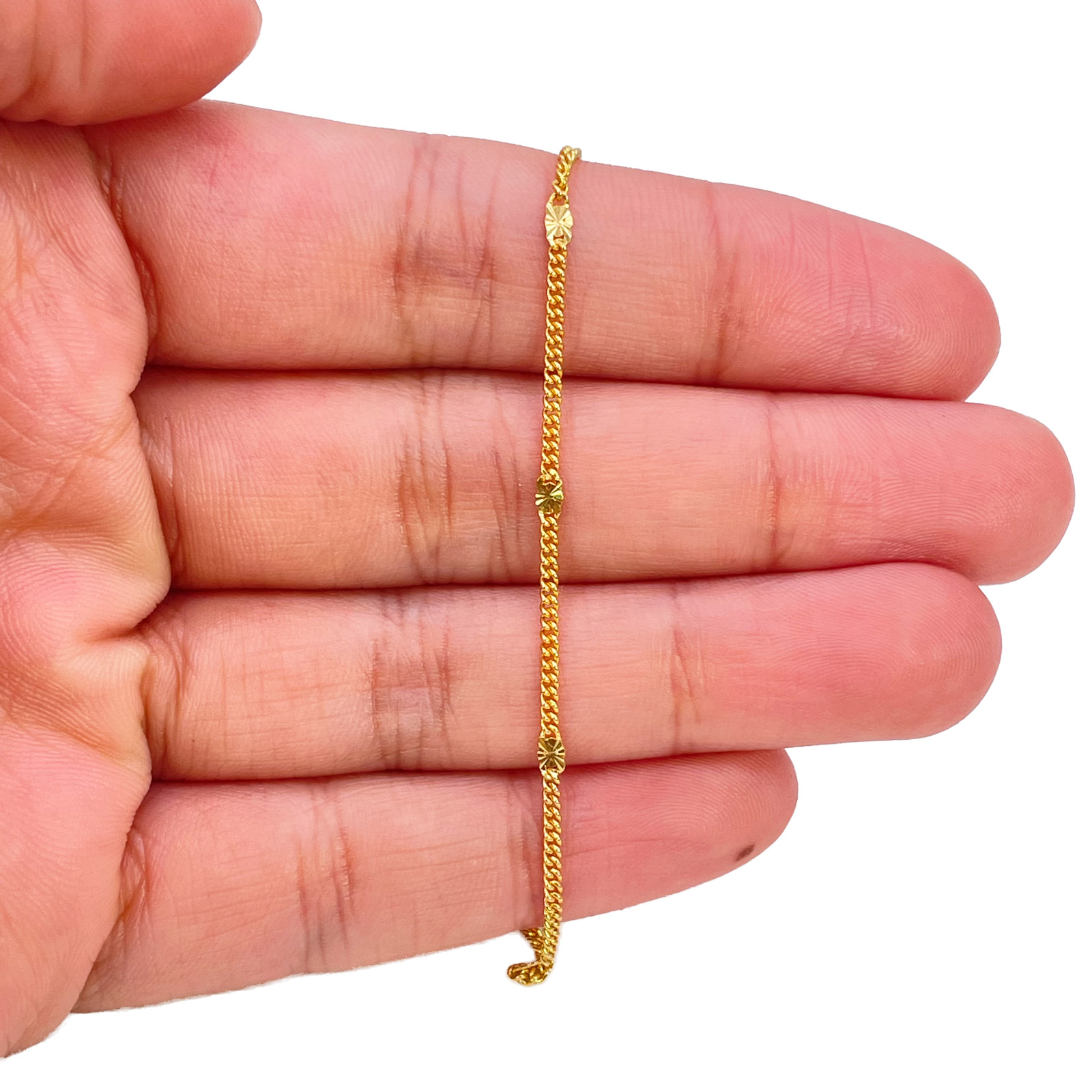 22ct Yellow Gold Curb Chain Bracelet with Diamond Cut Detail Links 7 Inches