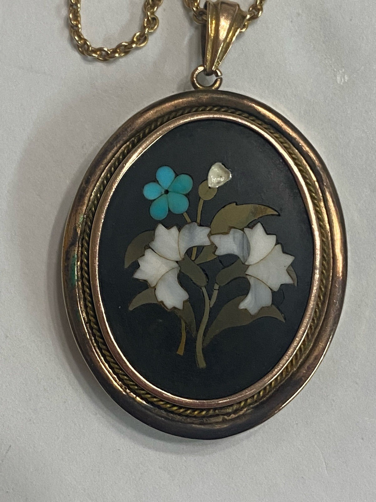 Vintage PIETRA DURA Micro Mosaic Flowers 10k Gold Pendant 18” Chain