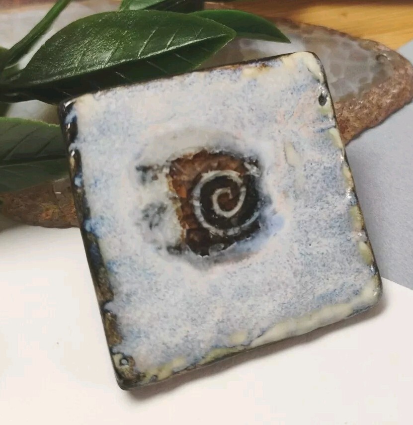 ARTISAN! 1.25″ x 1.25″ Glazed Handmade Ceramic Pin w/”Eye of God” Spiral Detail!