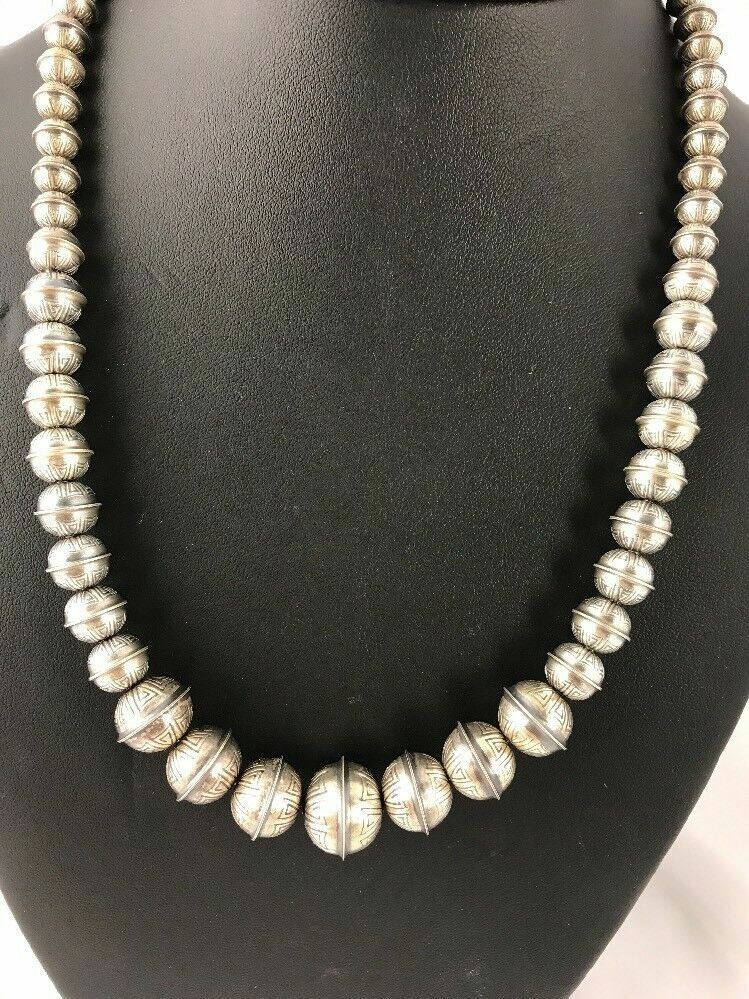 Hand Stamped Bench Navajo Pearls Graduated Sterling Silver Bead Necklace 21”