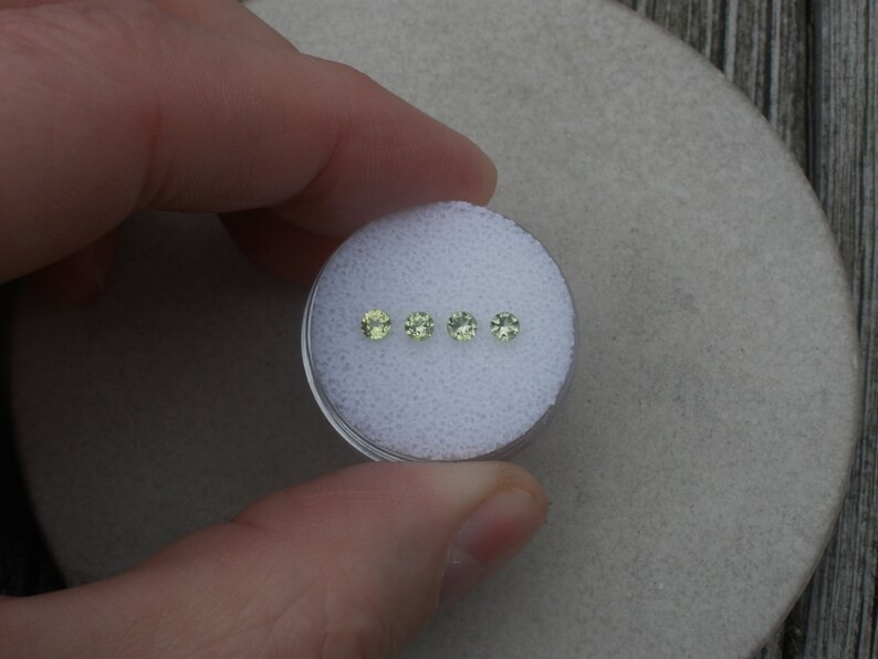 4 Peridot Round Loose Gems 3mm each for Jewelry and Crafts