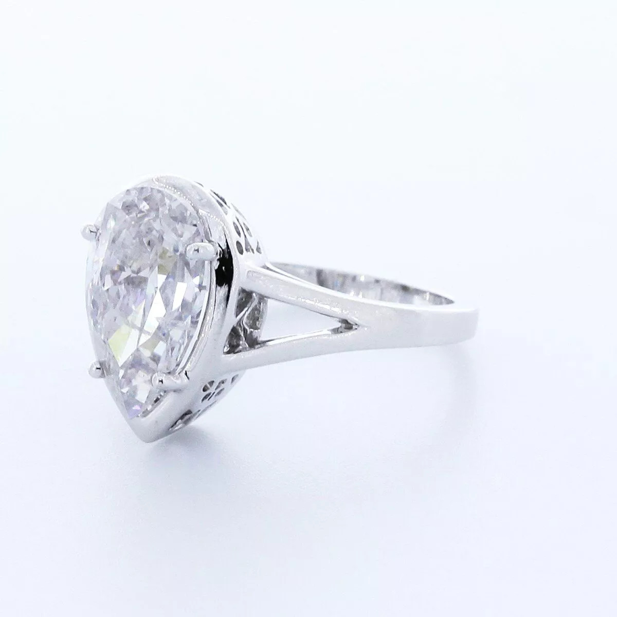 Solitaire Engagement Ring 14K Gold Halo 2.75 Carat Pear Lab-Grown Diamond G VS1