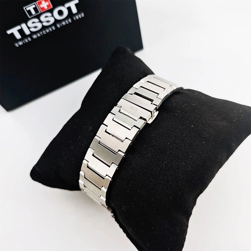 Tissot PRX 40mm Green Dial Watch Men’s Calendar Quartz Watch T137.410.11.091.00