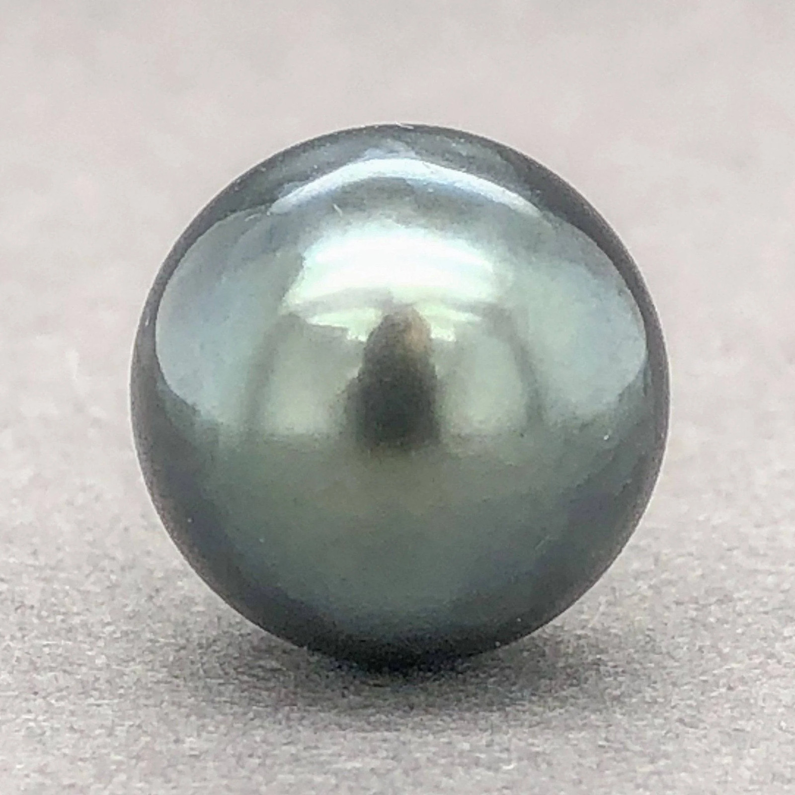 Estate Half Drilled cultured Tahitian round Pearl 12 x 12.5mm