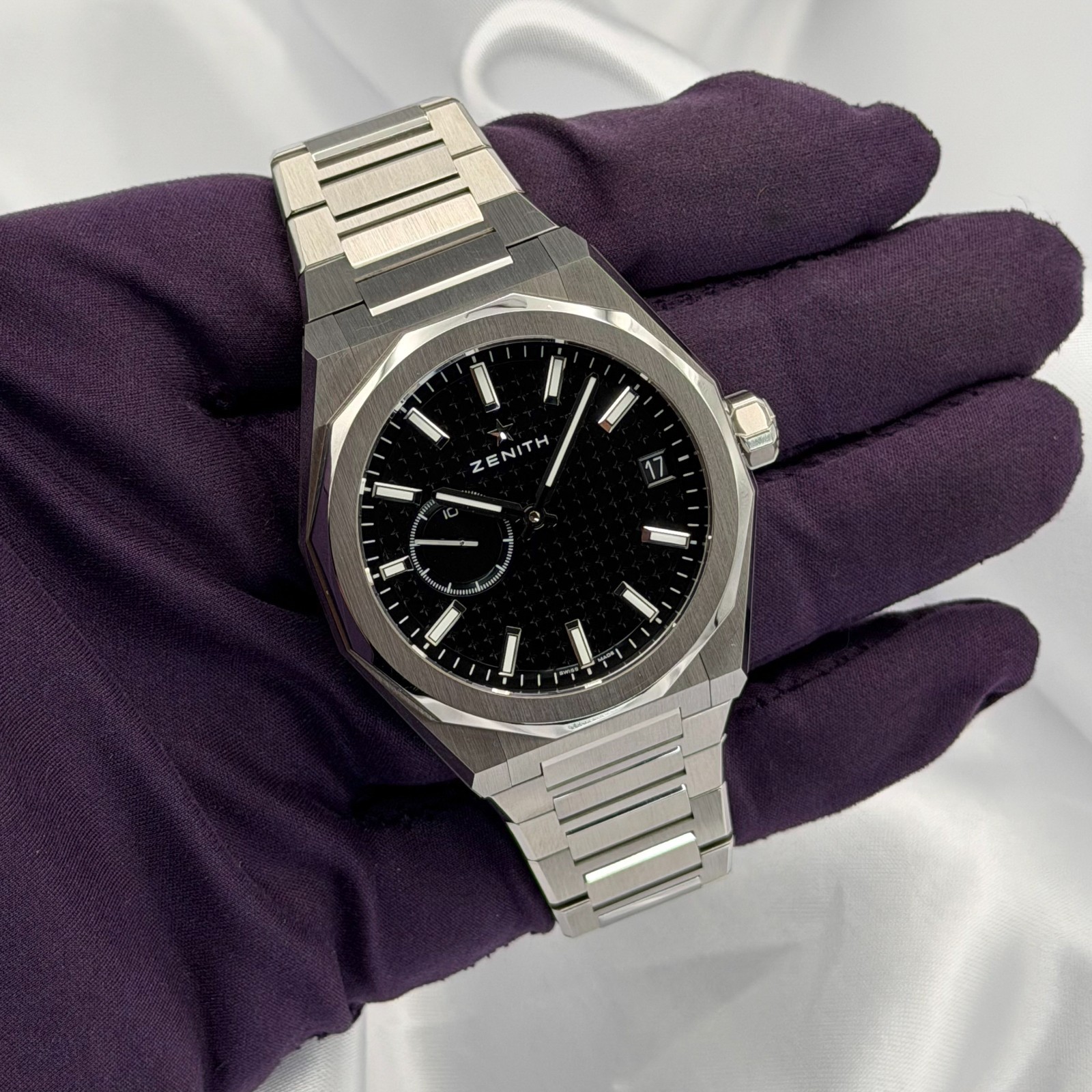 Zenith Defy Skyline 03.9300.3620/21.I001 Black Dial 41MM Warranty til 2027