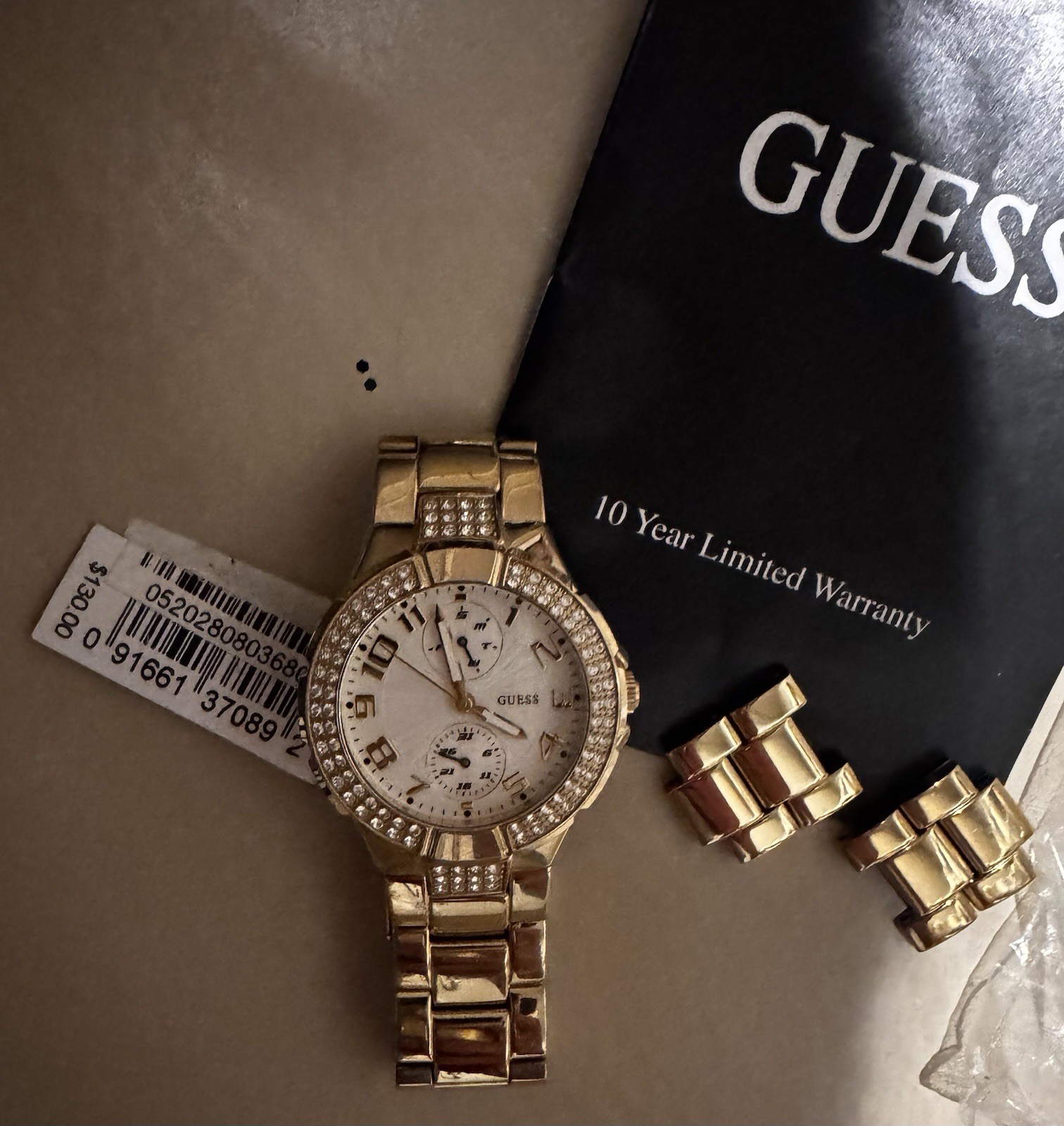 Guess Women Watch-50 Meters/165 Feet Steel Japan Movt I16540L1(Working)