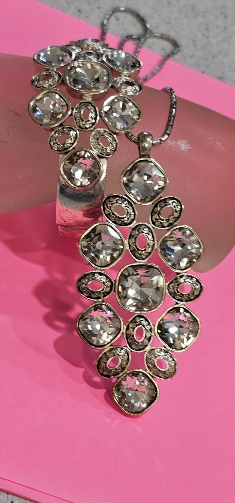 Three piece set chain pendant bracelet silver tone crystals unbranded sparkly.