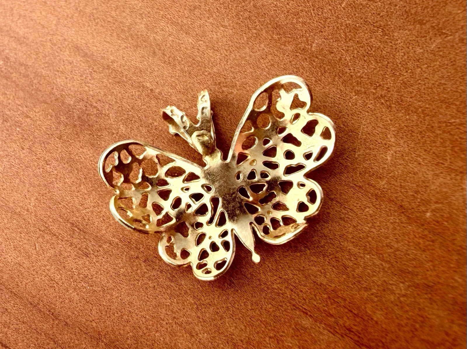 14K Solid Yellow Gold Filigree Butterfly Pendant 0.36g Estate Vintage Insect