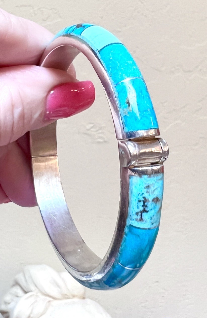 LOVELY Jay King, Desert Rose Trading Sterling Silver & Turquoise Inlay Bracelet