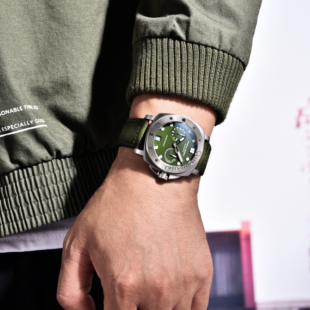 Men’s Automatic Mechanical Watches 200M Waterproof Sapphire Glass Rotating Bezel