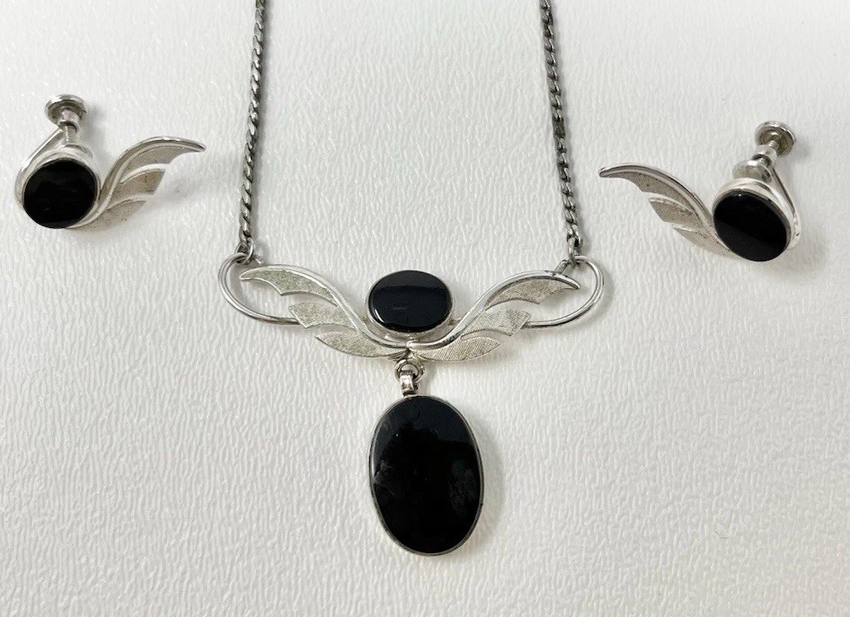 Vintage Van Dell Sterling & Black Stone Choker Necklace & Matching Earrings Read