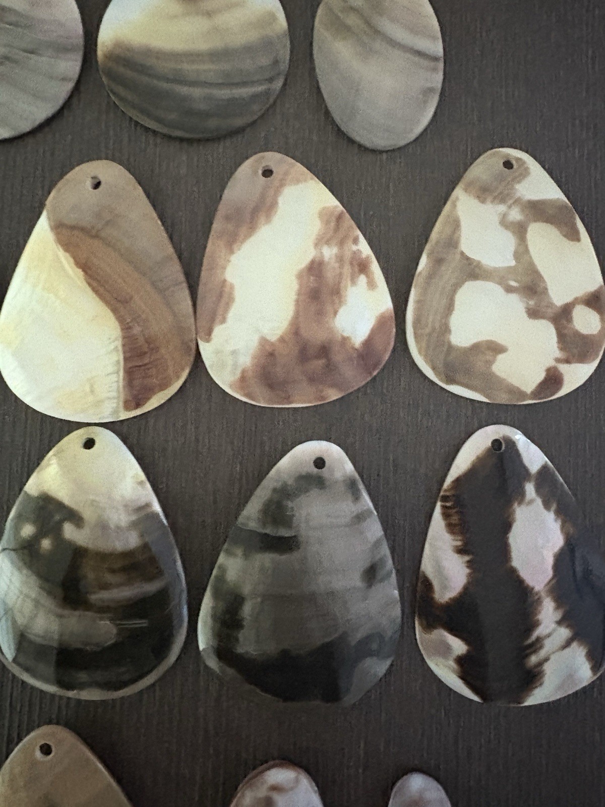 Large Mother Of Pearl Drops Pendants In Diff Sizes And Colors 19 Total Read Info