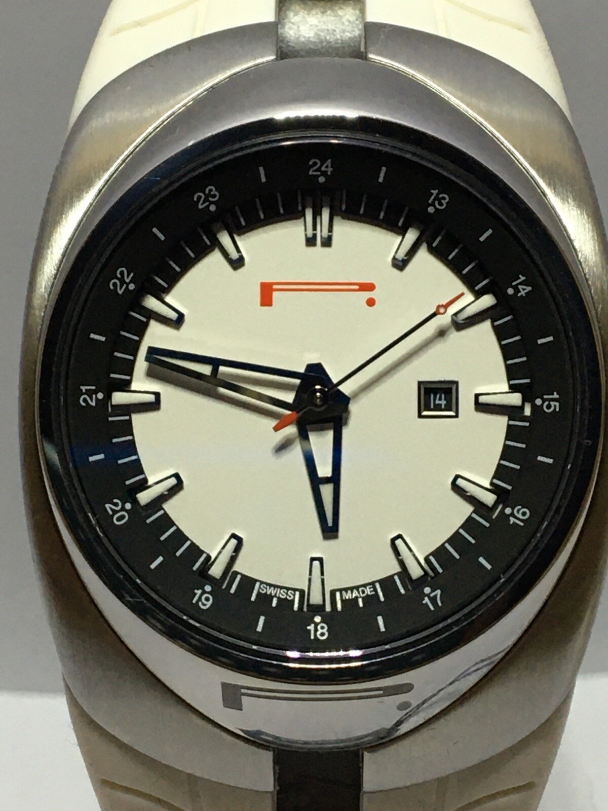 Pirelli 7951101555 white rubber strap (March)