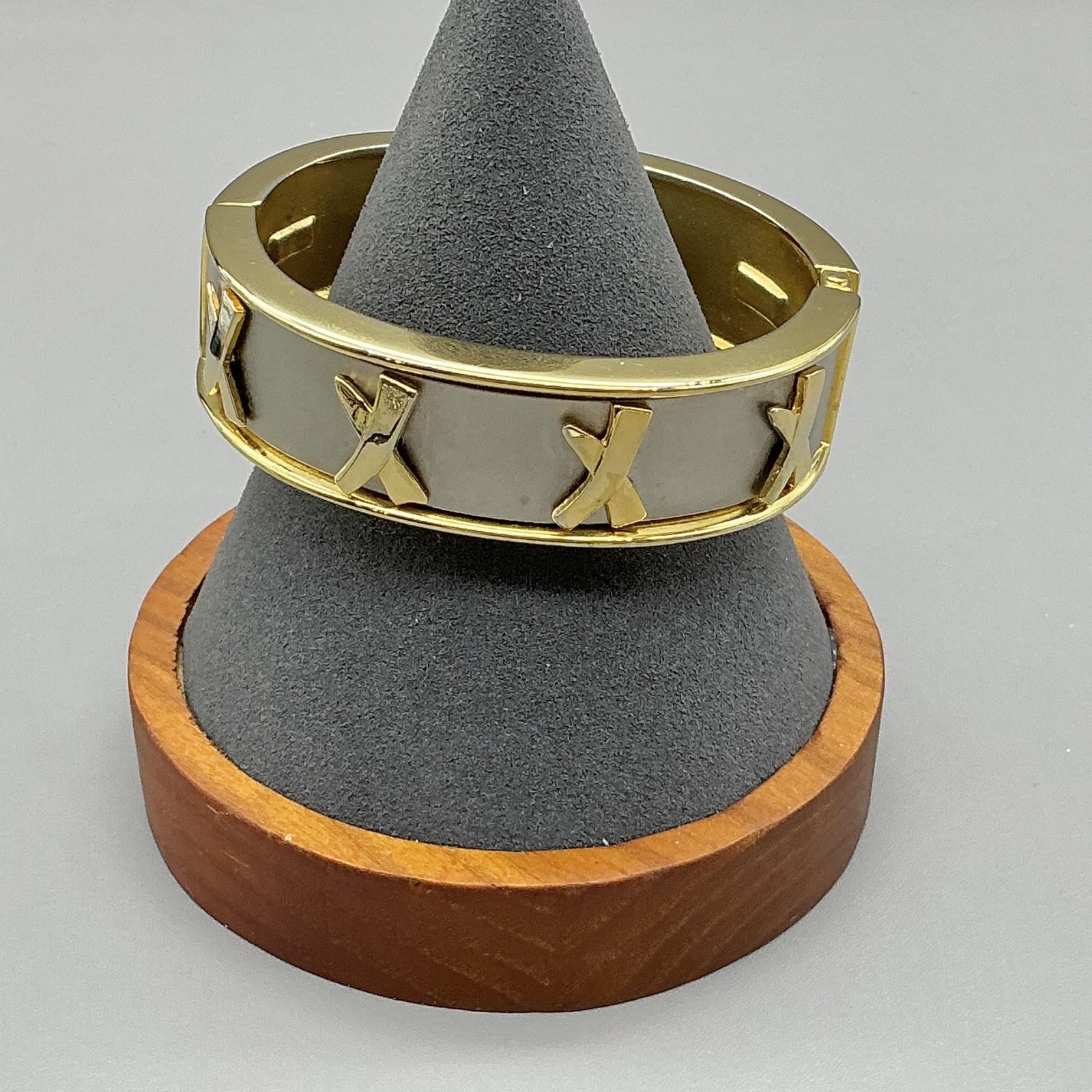 Bracelet Gold Tone Gray X Motif Hinged Bangle Push Lock Womens Fashion Jewelry