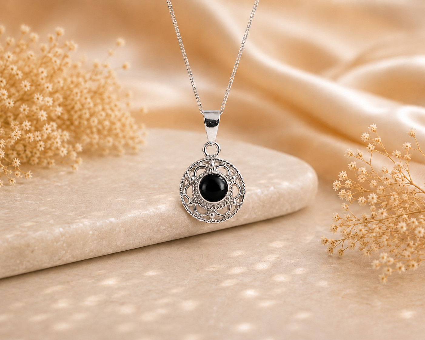 925 Sterling Silver Black Onyx Vintage Filigree Round Pendant Necklace Gift