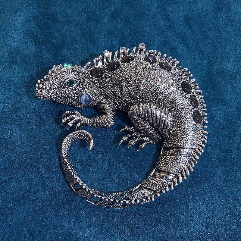Simple Retro Lizard Animal Brooch Chameleon Pin Exquisite Jewelry