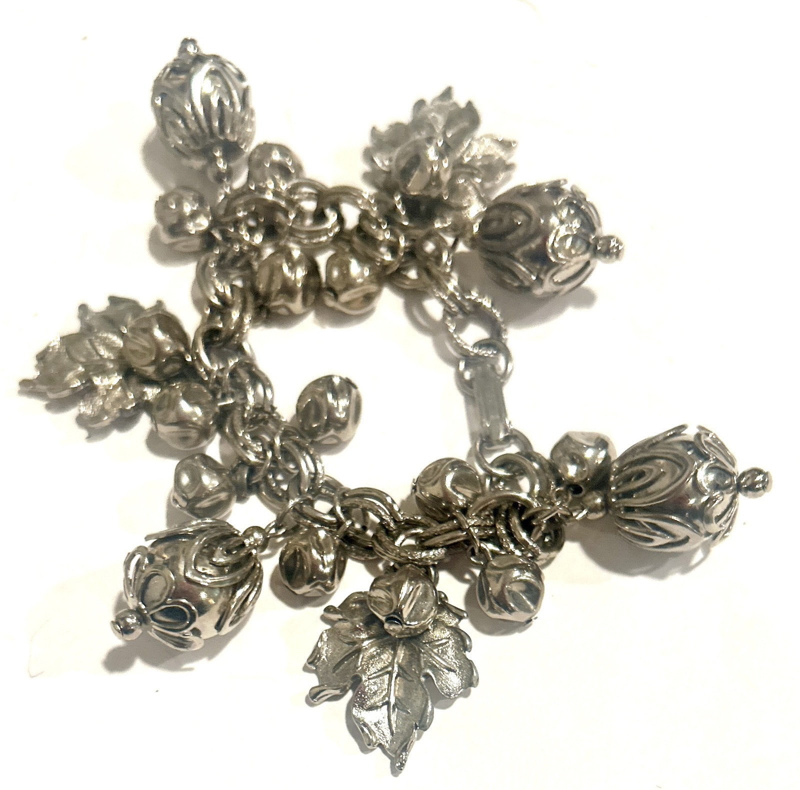VTG Heavy SILVER Tone Metal LEAVES NUTS Baubles CHARM BRACELET