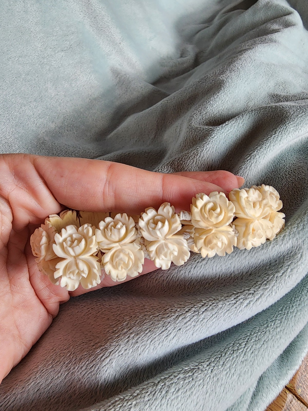 Vintage Carved Rose Bracelet Celluloid Ivory Color Stretch Floral Mid Century