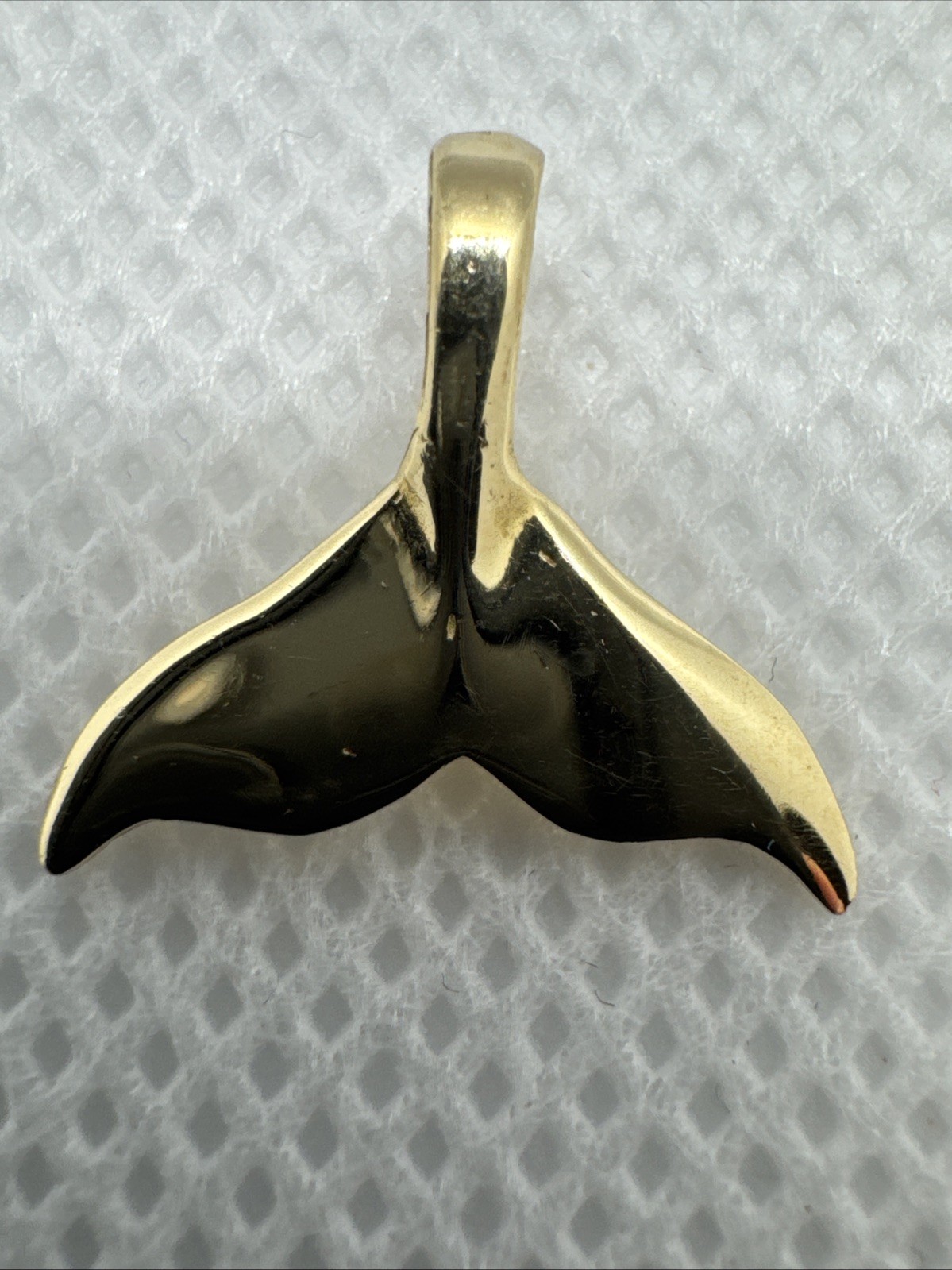 14K Yellow Gold Whale Tail Pendant Nautical Ocean Charm Alaska 0.78g