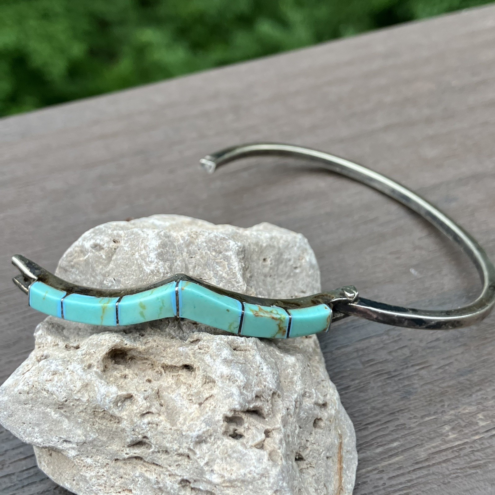 Vintage Mexico 925 Sterling Silver Turquoise Inlay 7 3/4” Hinged Bangle Bracelet