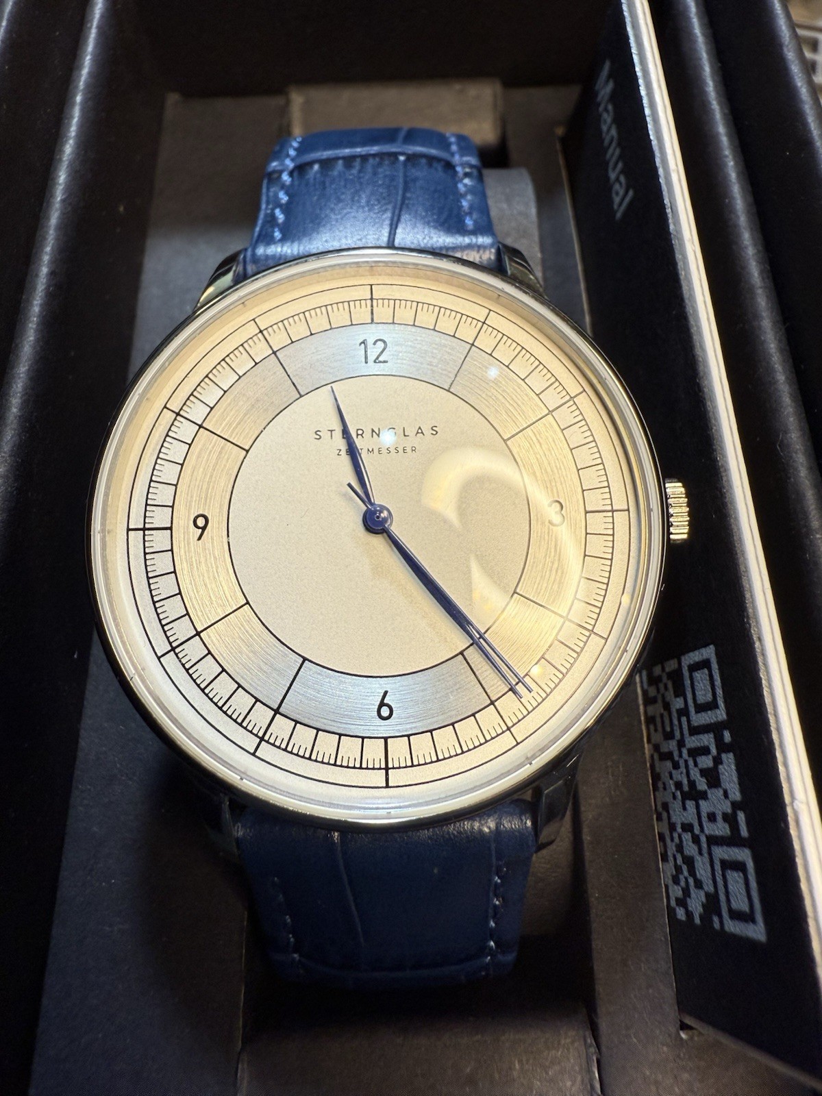 Sternglas Sedius White/Silver Dial Mega Quartz –S01-SD01-HE02 – Box & Papers