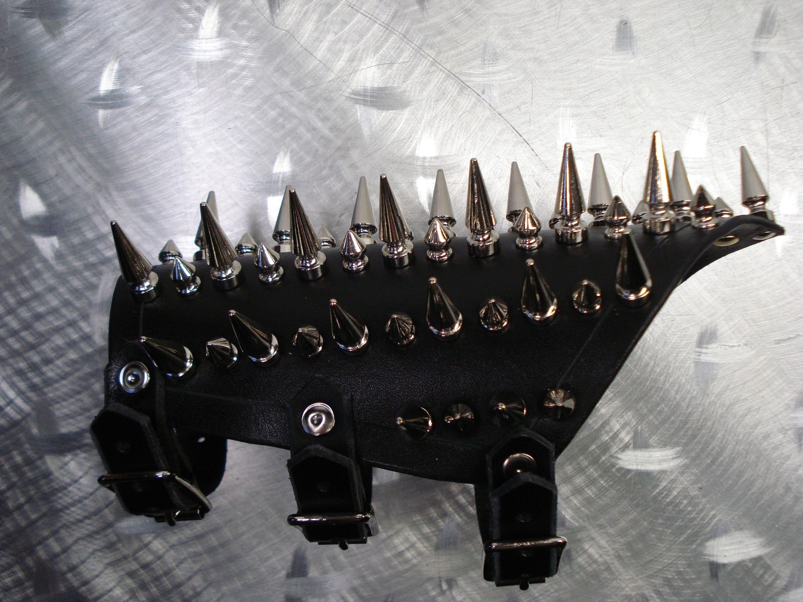 LEATHER SPIKED MIXED MEDIUM GAUNTLET. BLACK DEATH…(MDLG0140)…..IMMOLATION