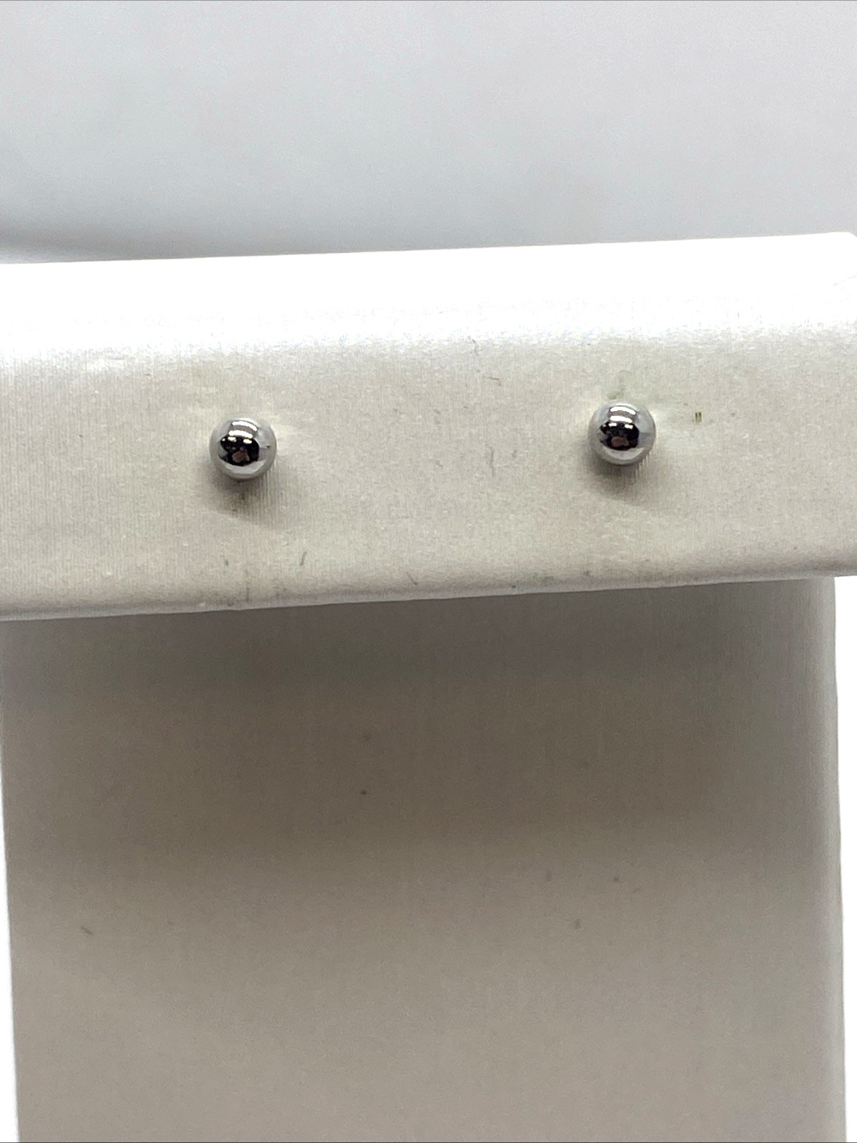 925 Small 3mm Sterling Silver Ball Bead Post Stud Earrings (0.4 Grams)