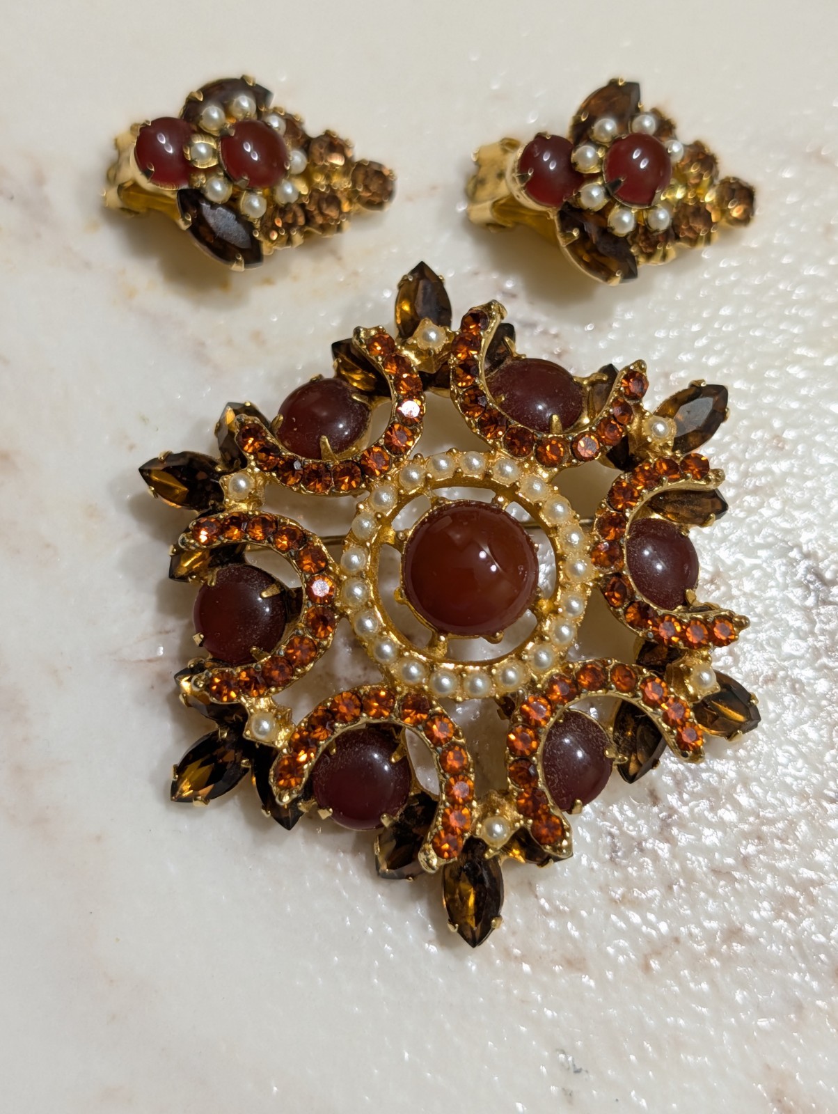 Juliana delizza pearl/rhinestone Brooch Earrings Set citrine Beautiful