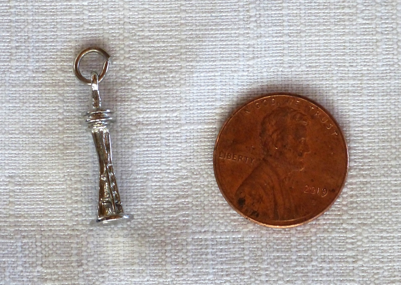 Vintage 1960s-1970s 3D Sterling Silver Seattle Space Needle charm