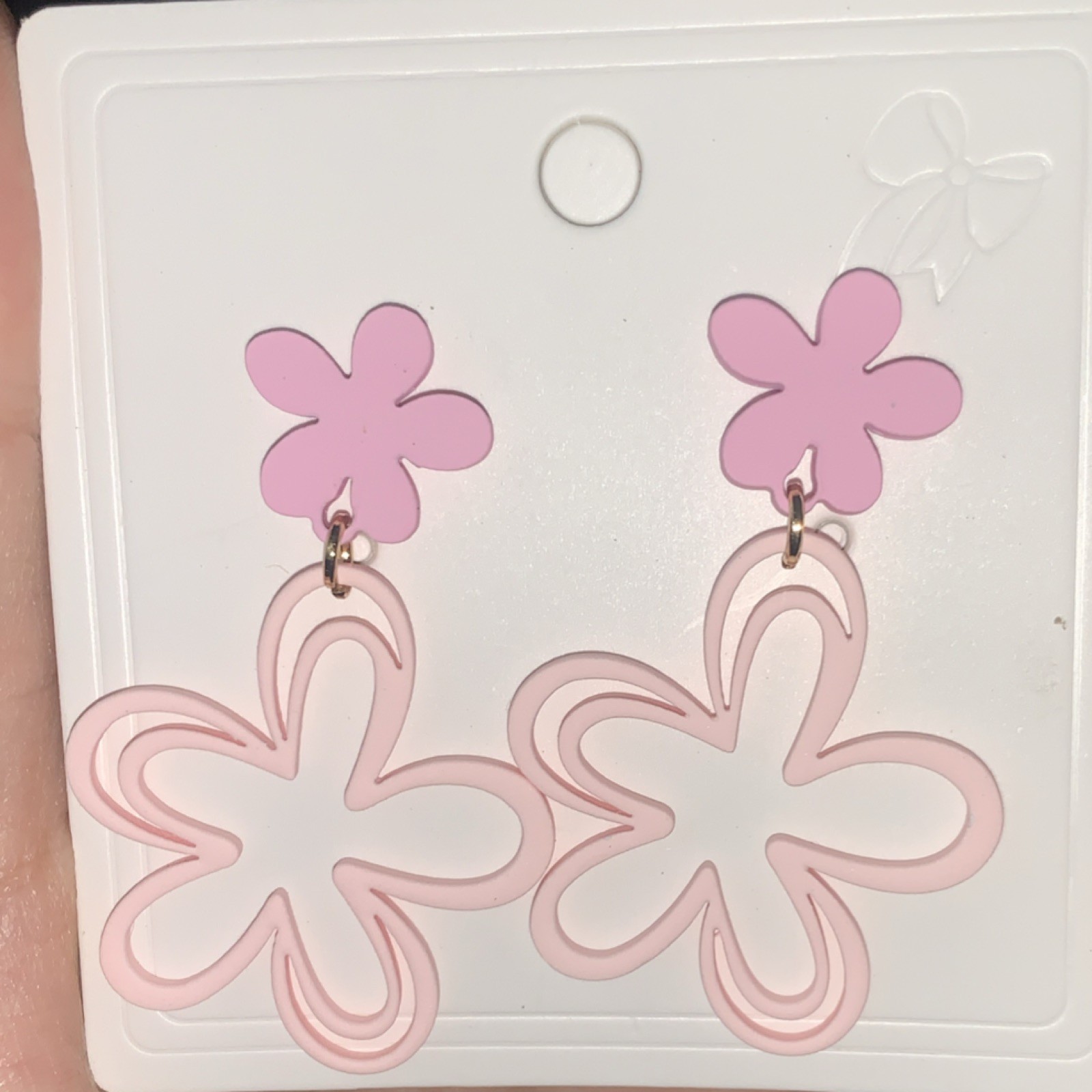 Pink/White Acrylic Flower Dangle Drop Earrings, Lobe, No Stone